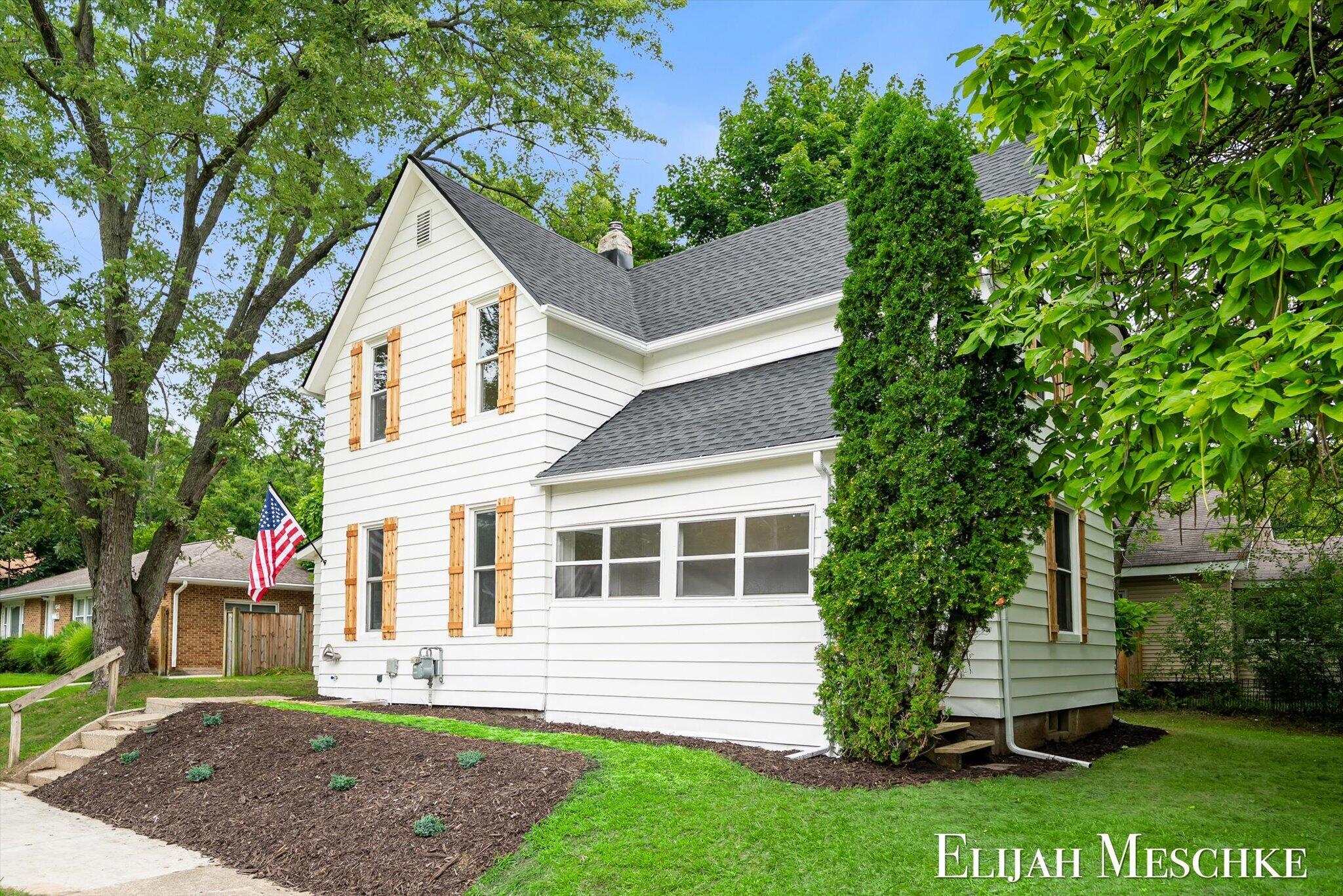 801 Coldbrook Street NE