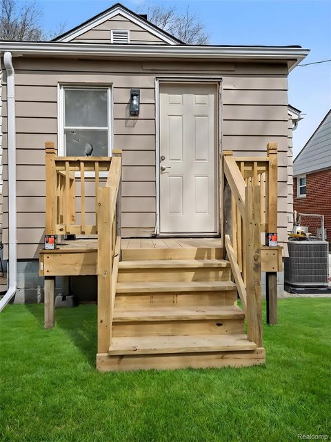 Tiny photo for 1032 E Maxlow Avenue, Hazel Park City, MI 48030 (MLS # 20261019779)