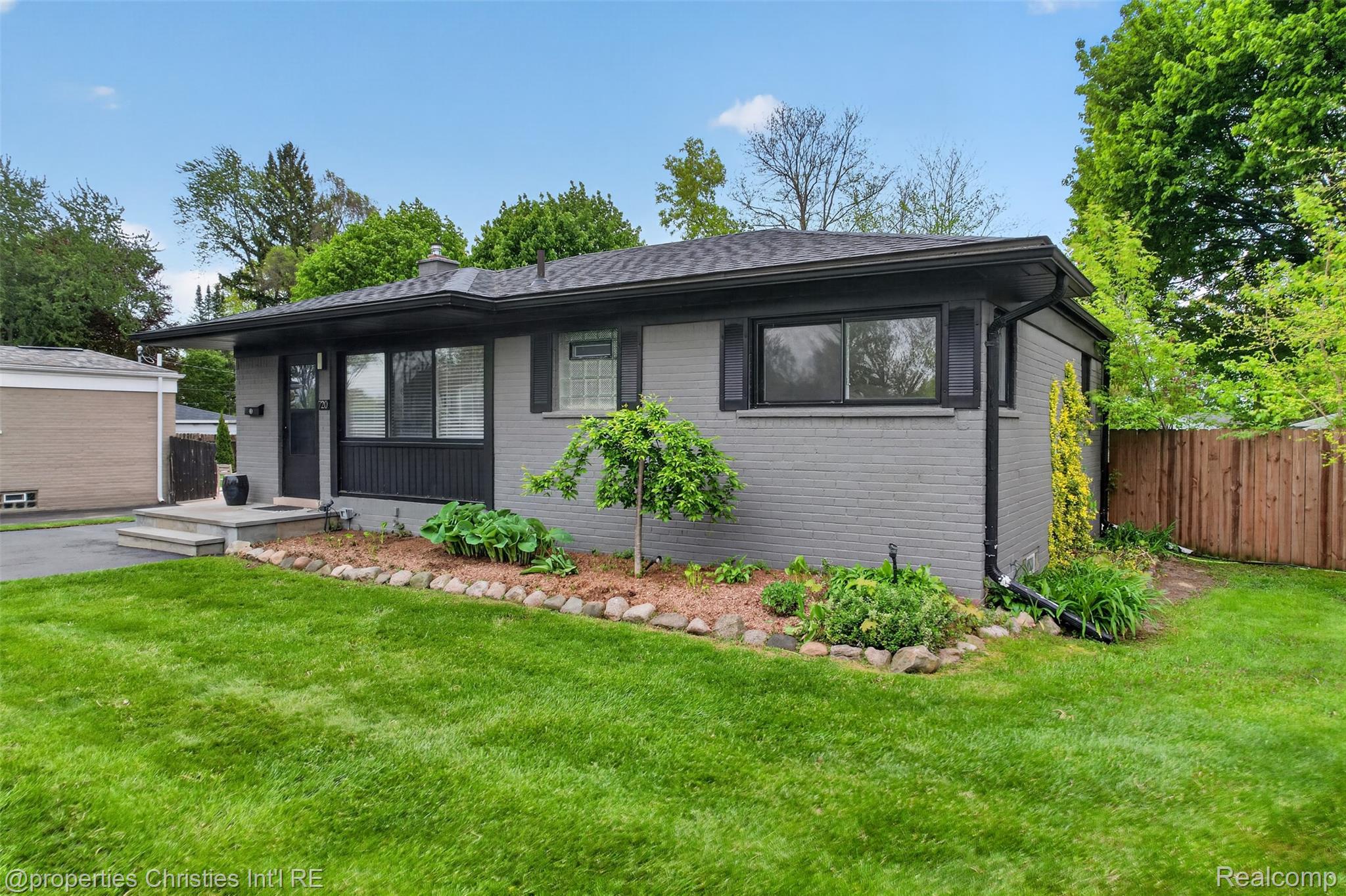 720 Manordale Court