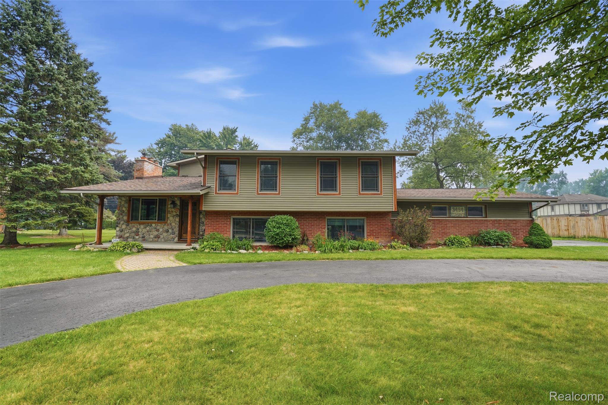 3454 Paddington Drive