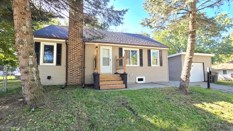 Photo of 3242 Tenny Street, Lansing City, MI 48910 (MLS # 81026051305)