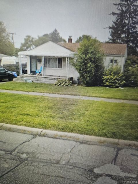25383 Lawn Street Roseville City MI 48066