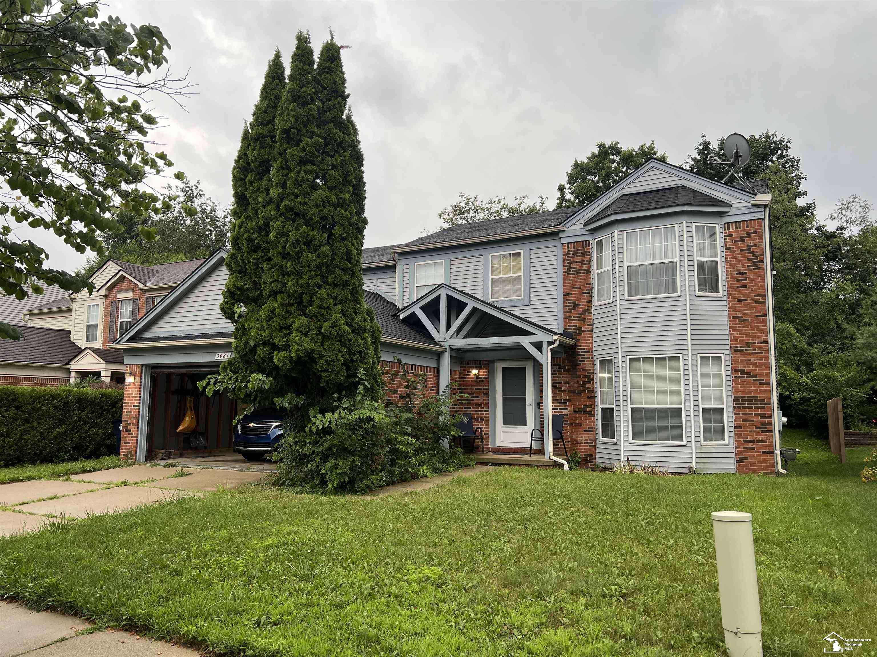 3084 Turnberry Lane