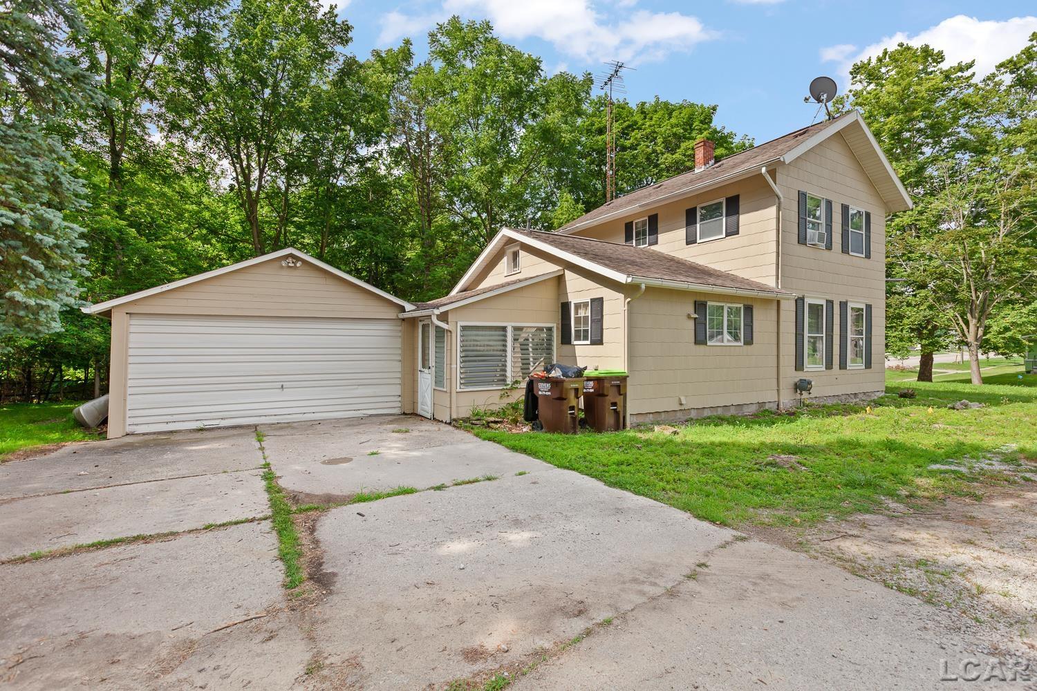 102 N Division Street