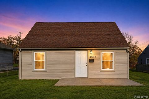 24100 Berry Avenue Warren City MI 48089