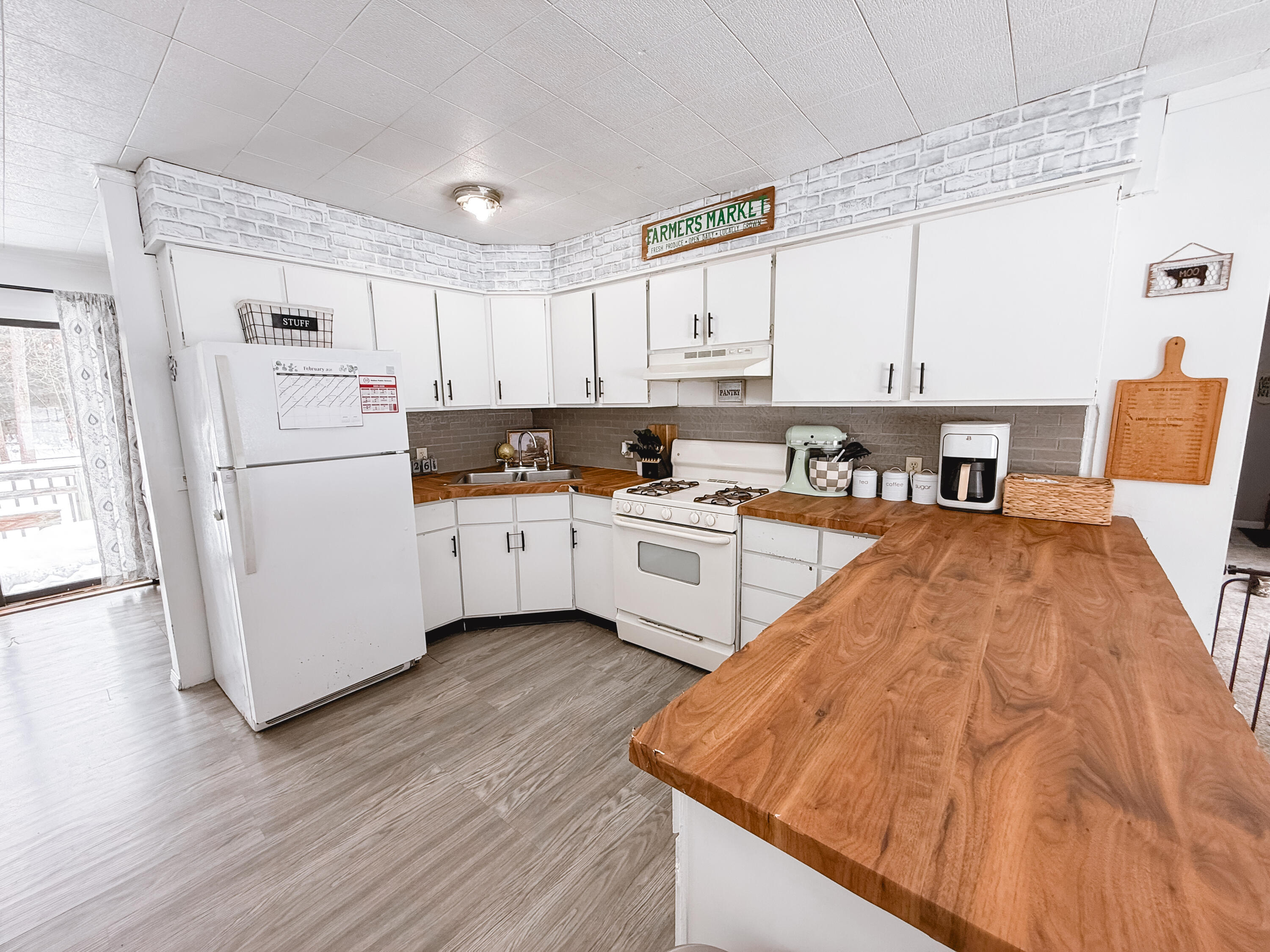 6724 Holton-Duck Lake Road