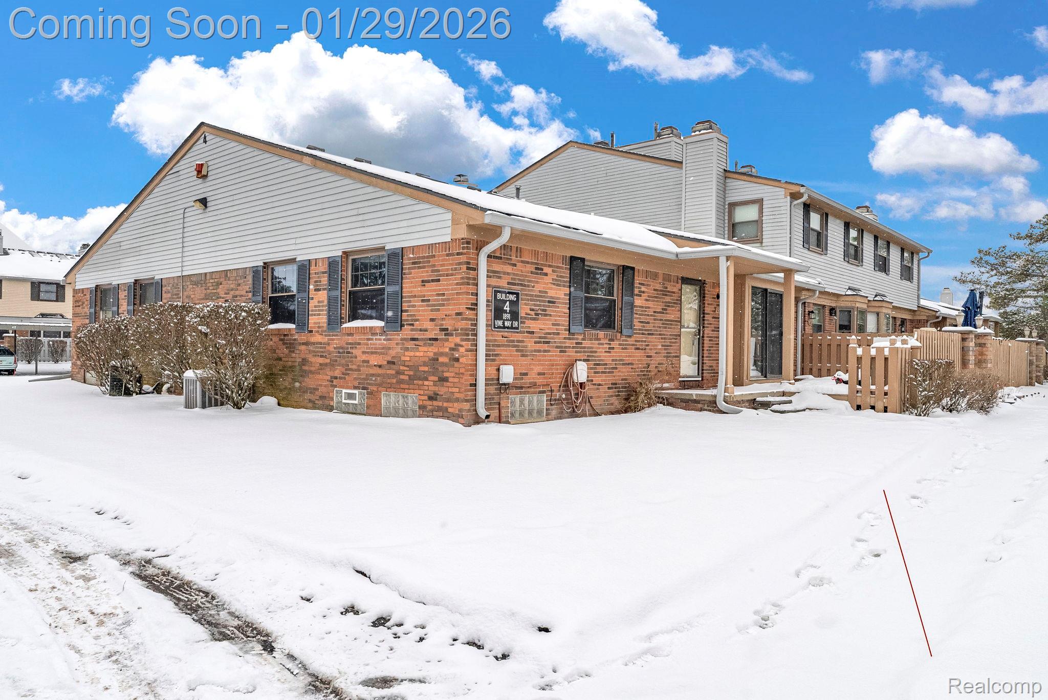 1891 Vine Way Drive 27