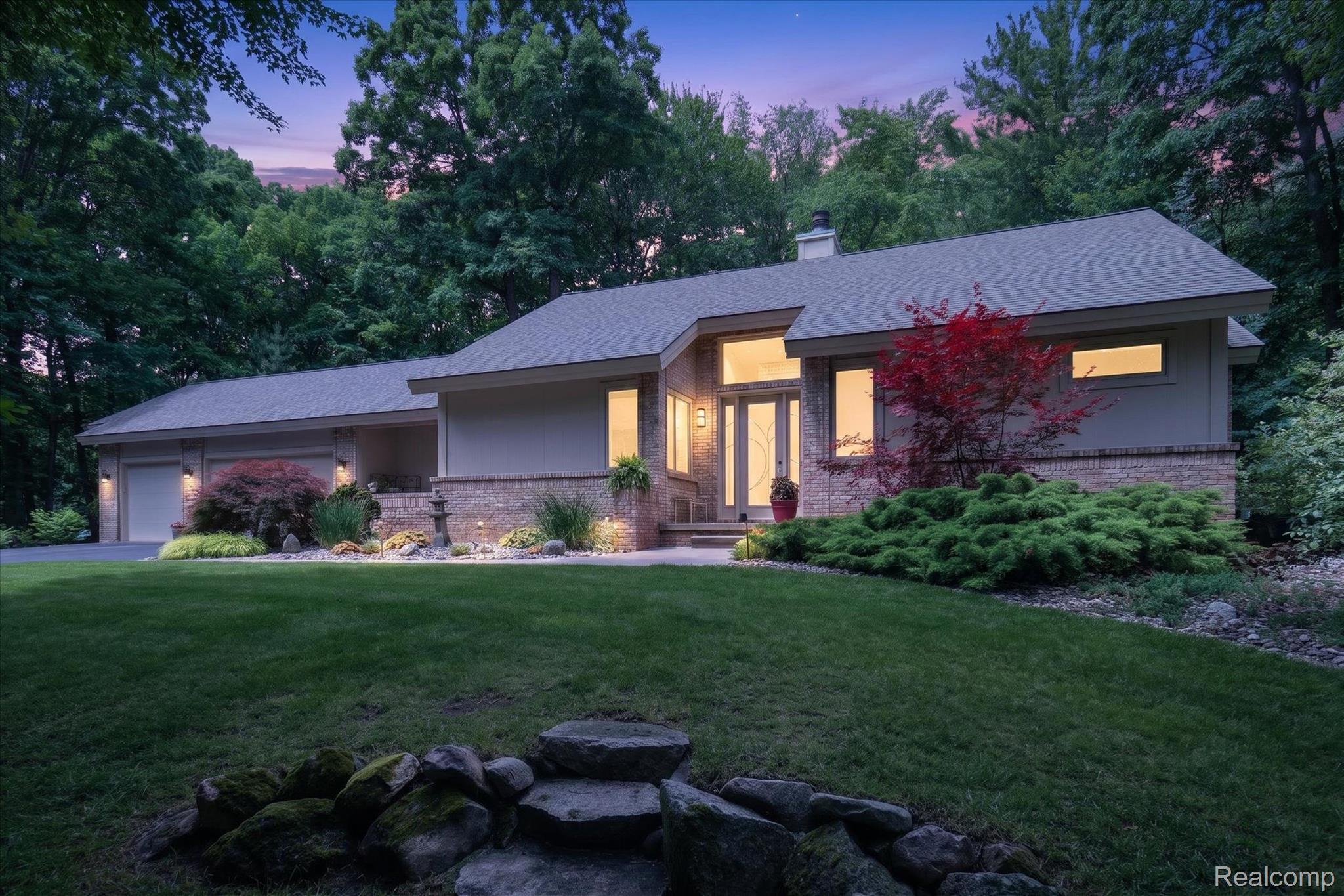5388 Hartland Road