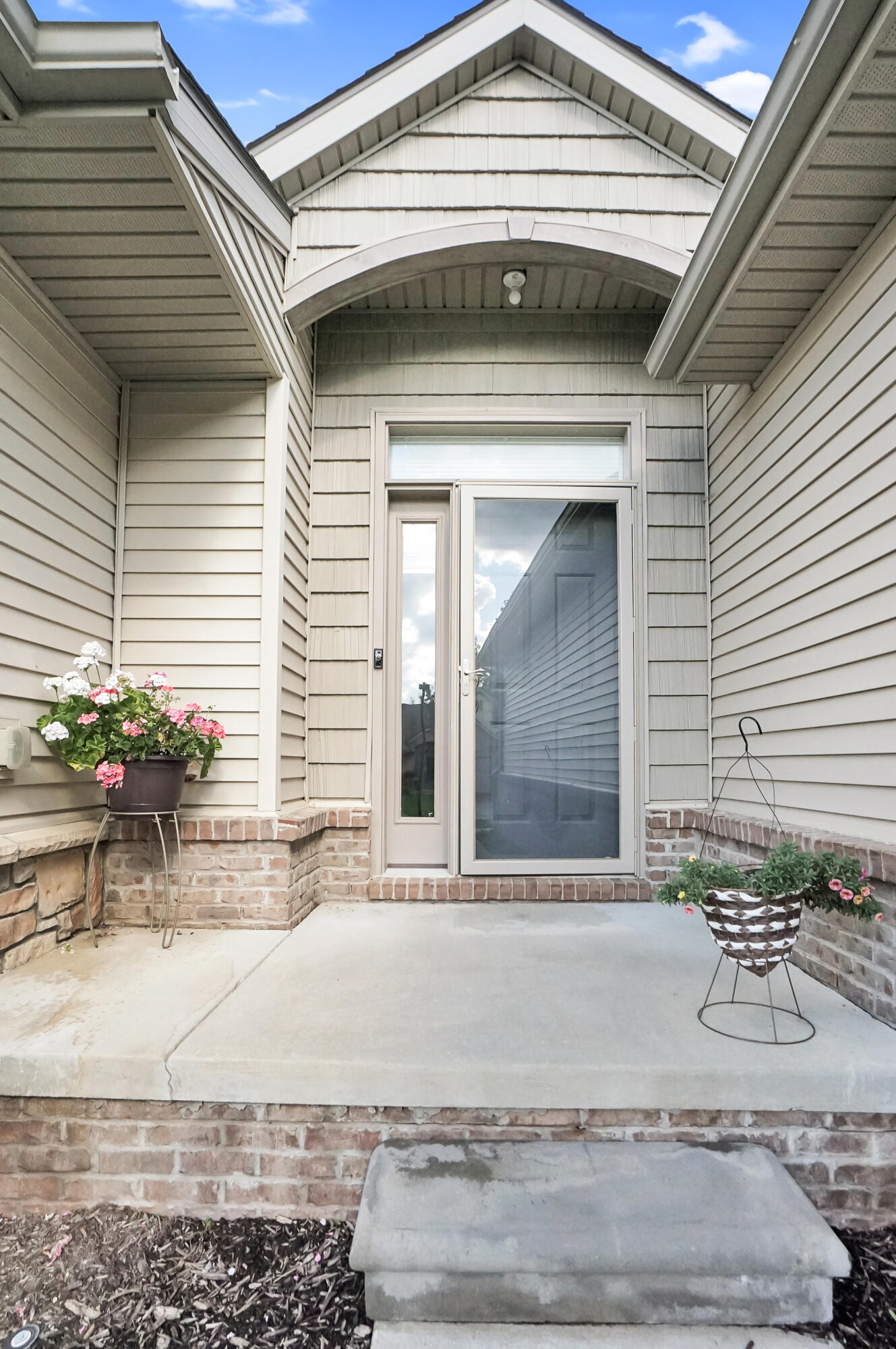 6277 Northridge Woods Drive