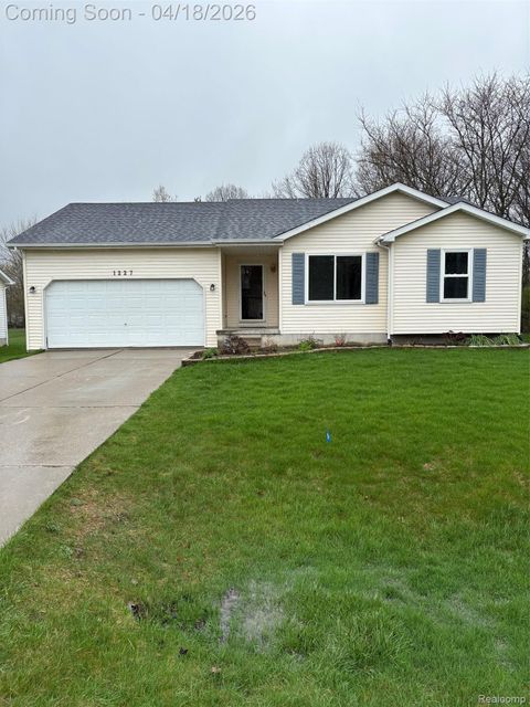 1227 Windsor Street Grand Blanc Charter Township MI 48507