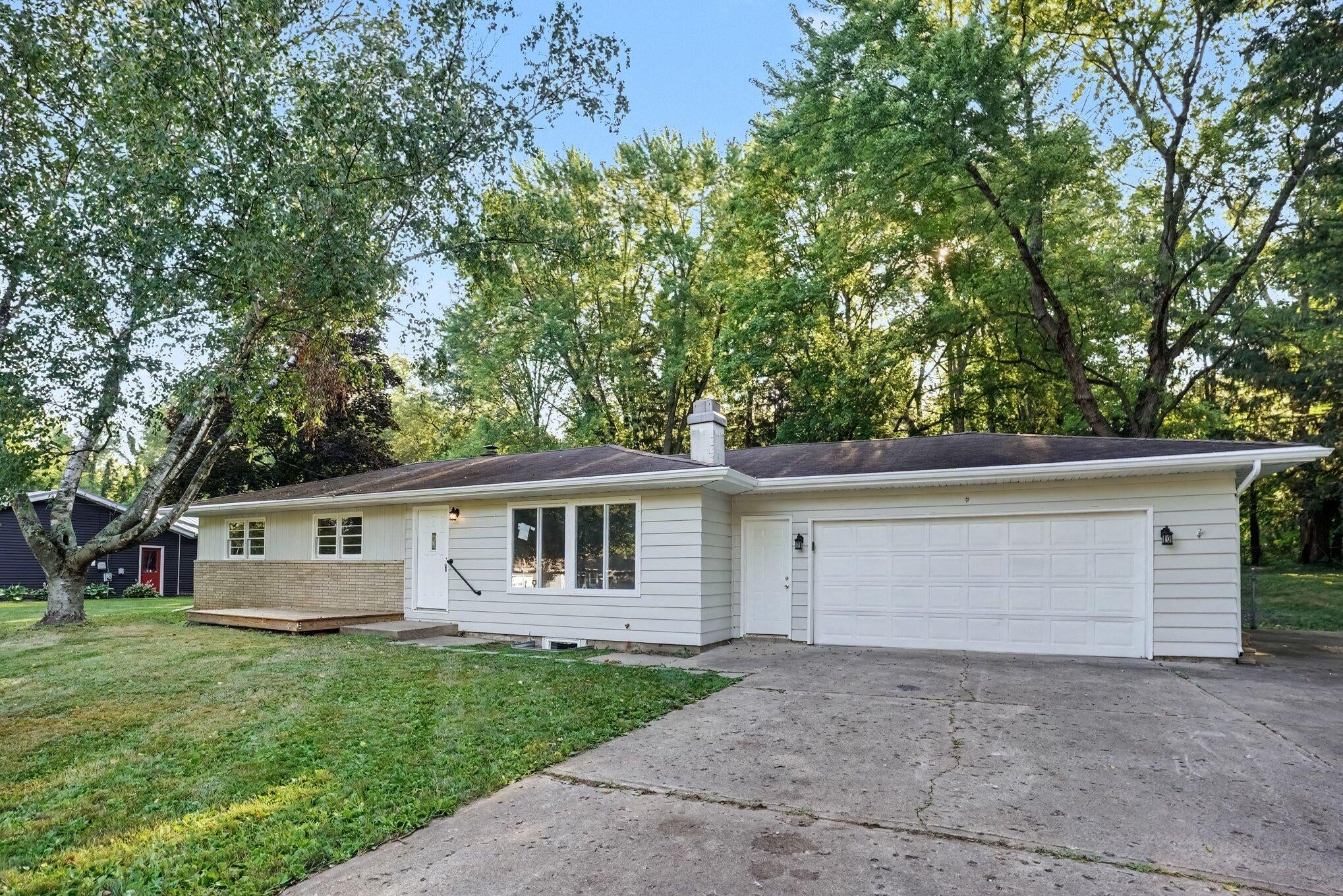 13084 Hoyt Drive