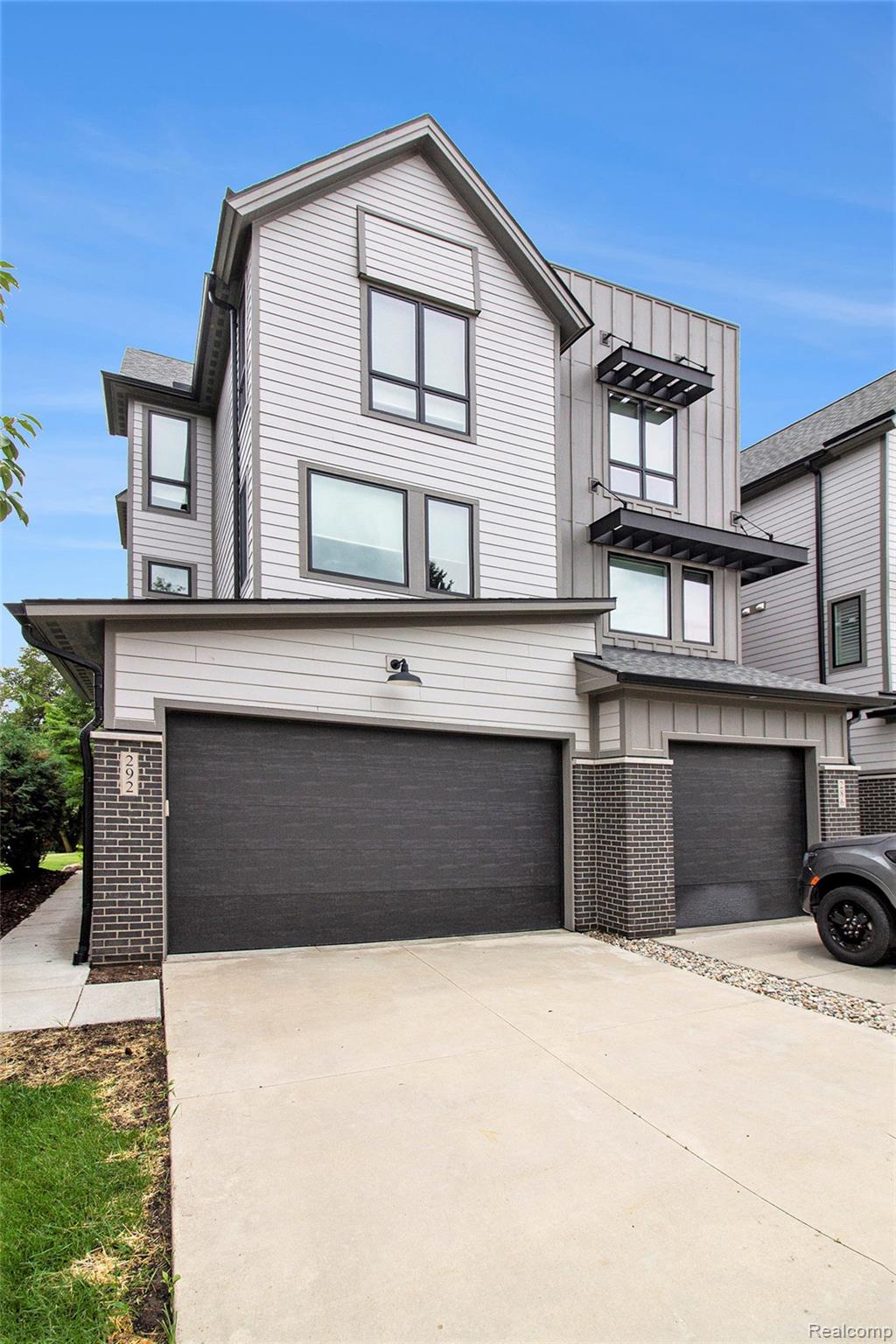 292 N 1st Street