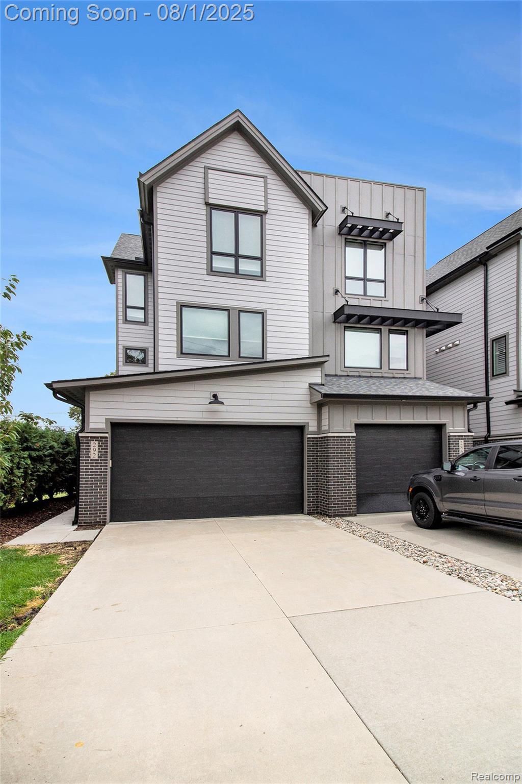 292 N 1st Street