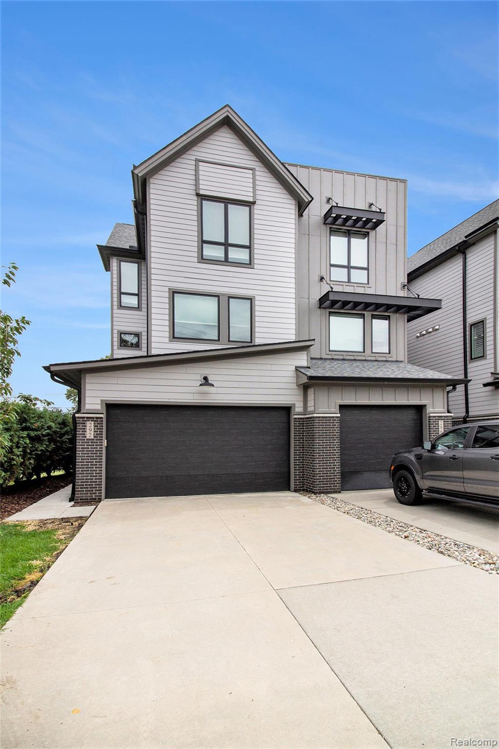 292 N 1st Street