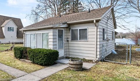 1812 Luneta Court Commerce Charter Township MI 48382