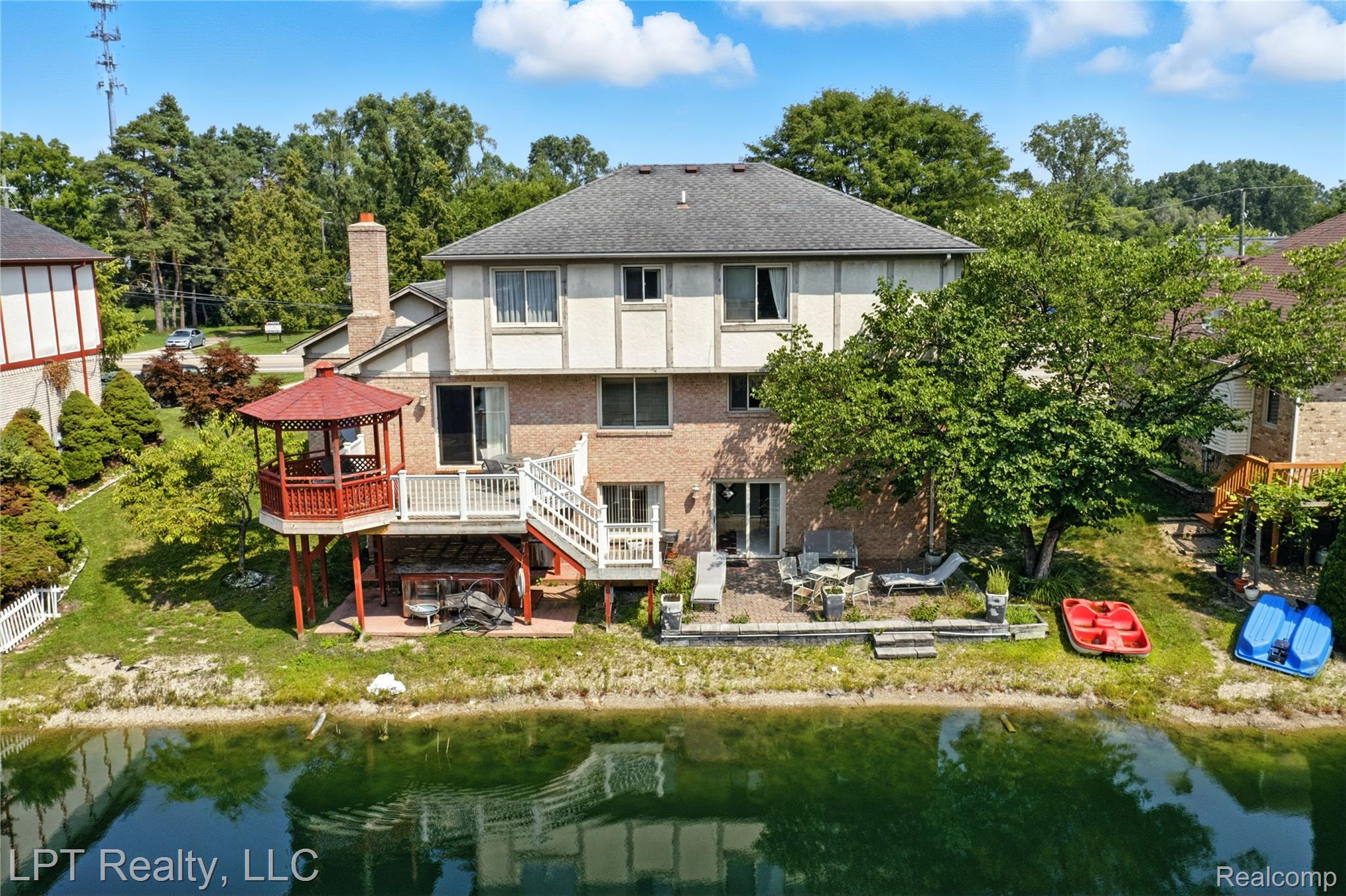 1142 E South Boulevard