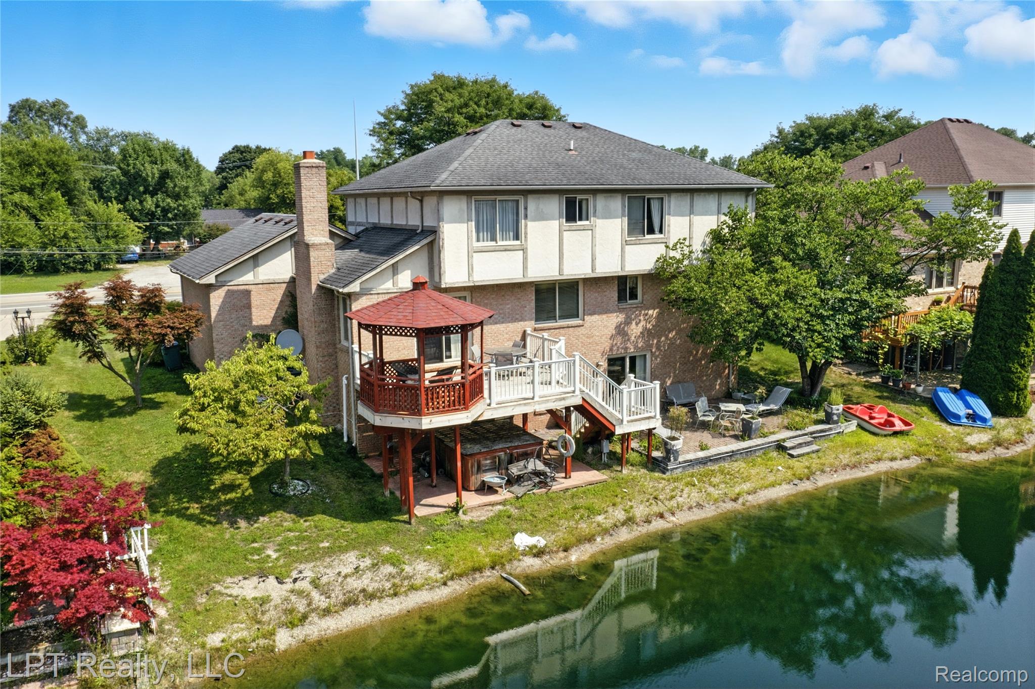 1142 E South Boulevard