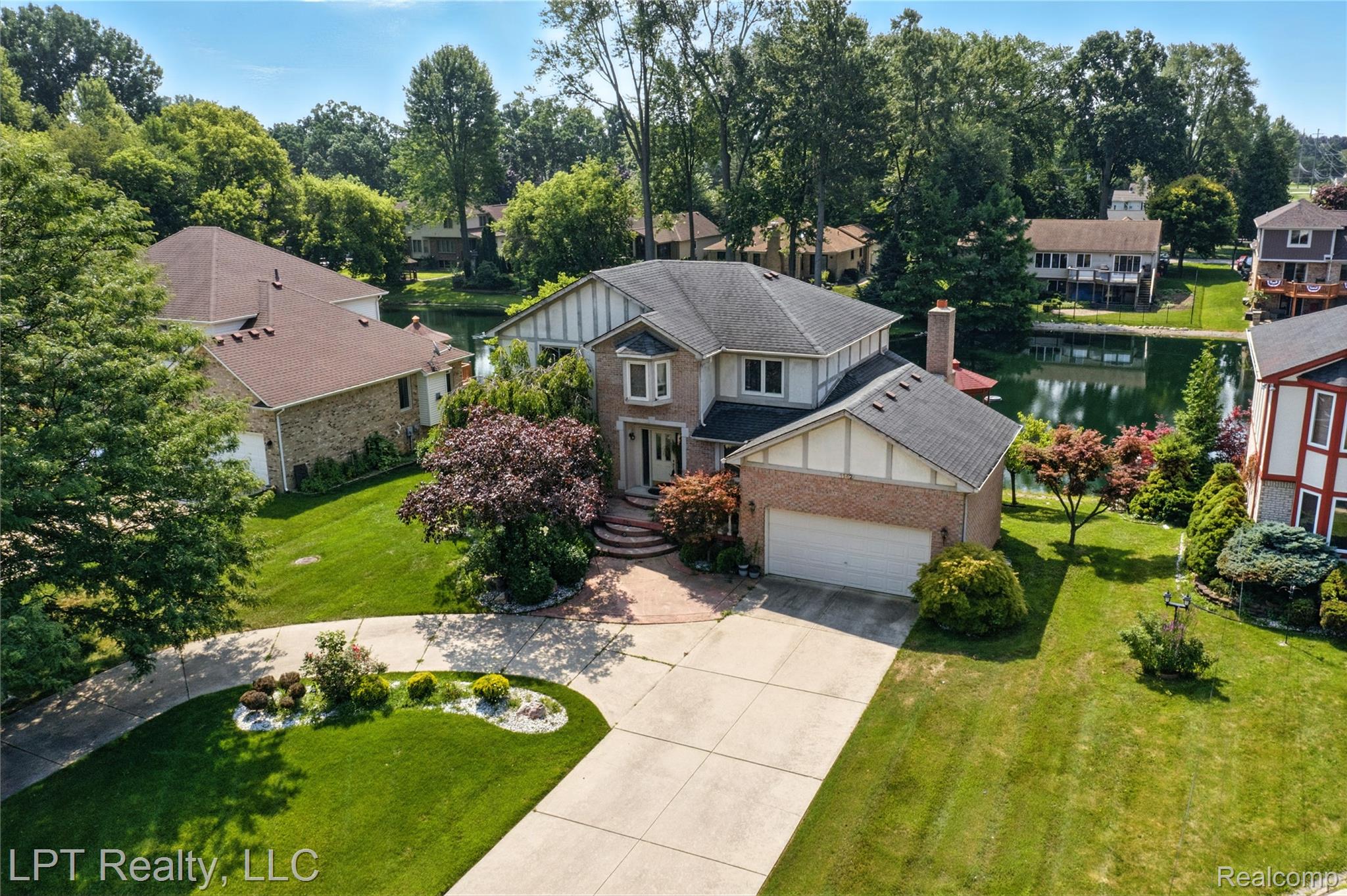 1142 E South Boulevard