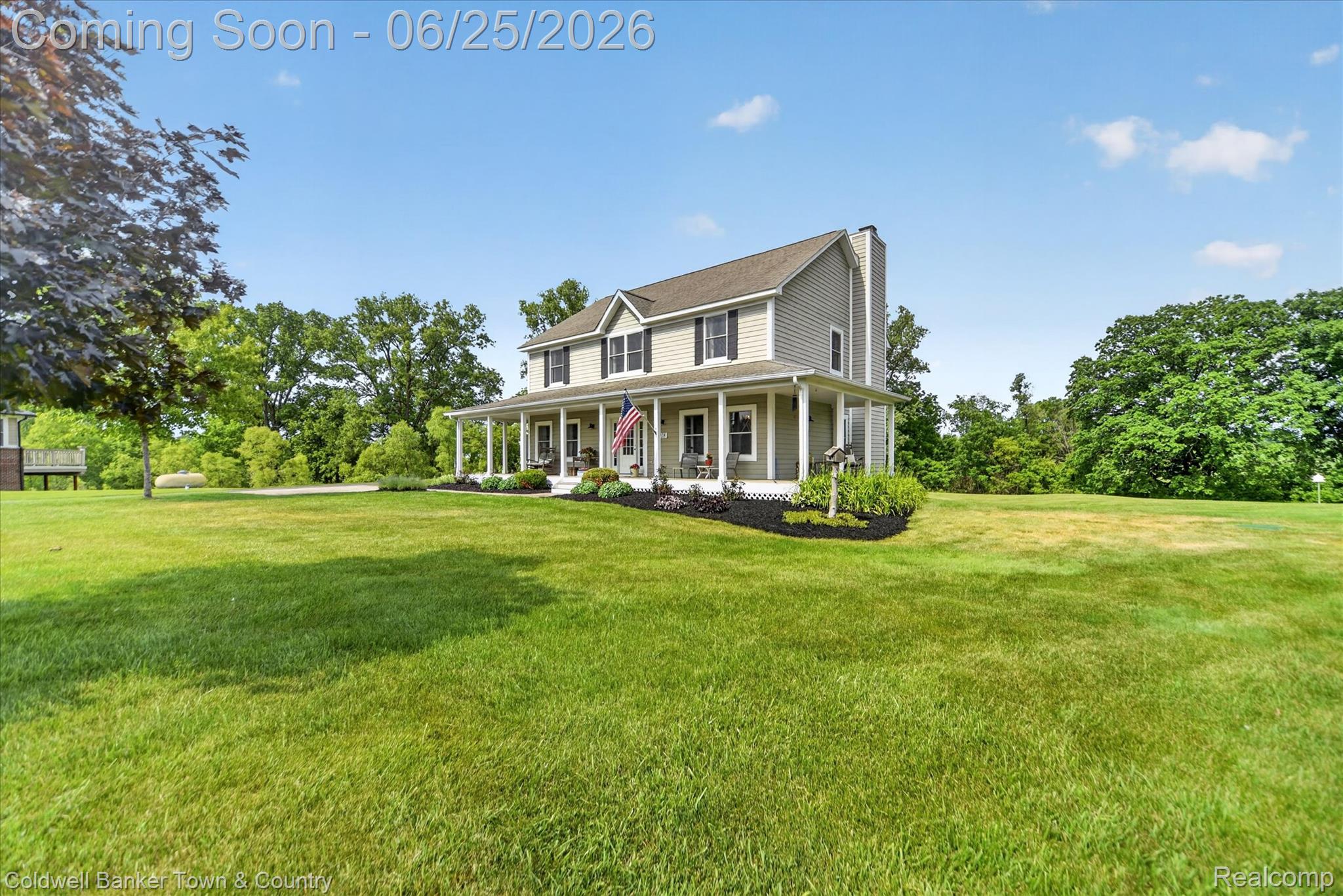 918 Gray Fox Court