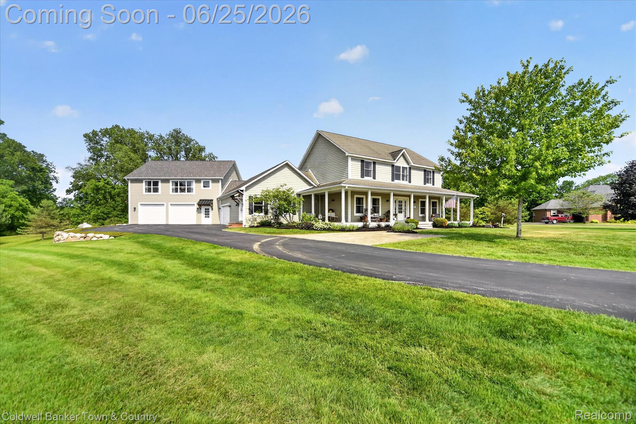 918 Gray Fox Court
