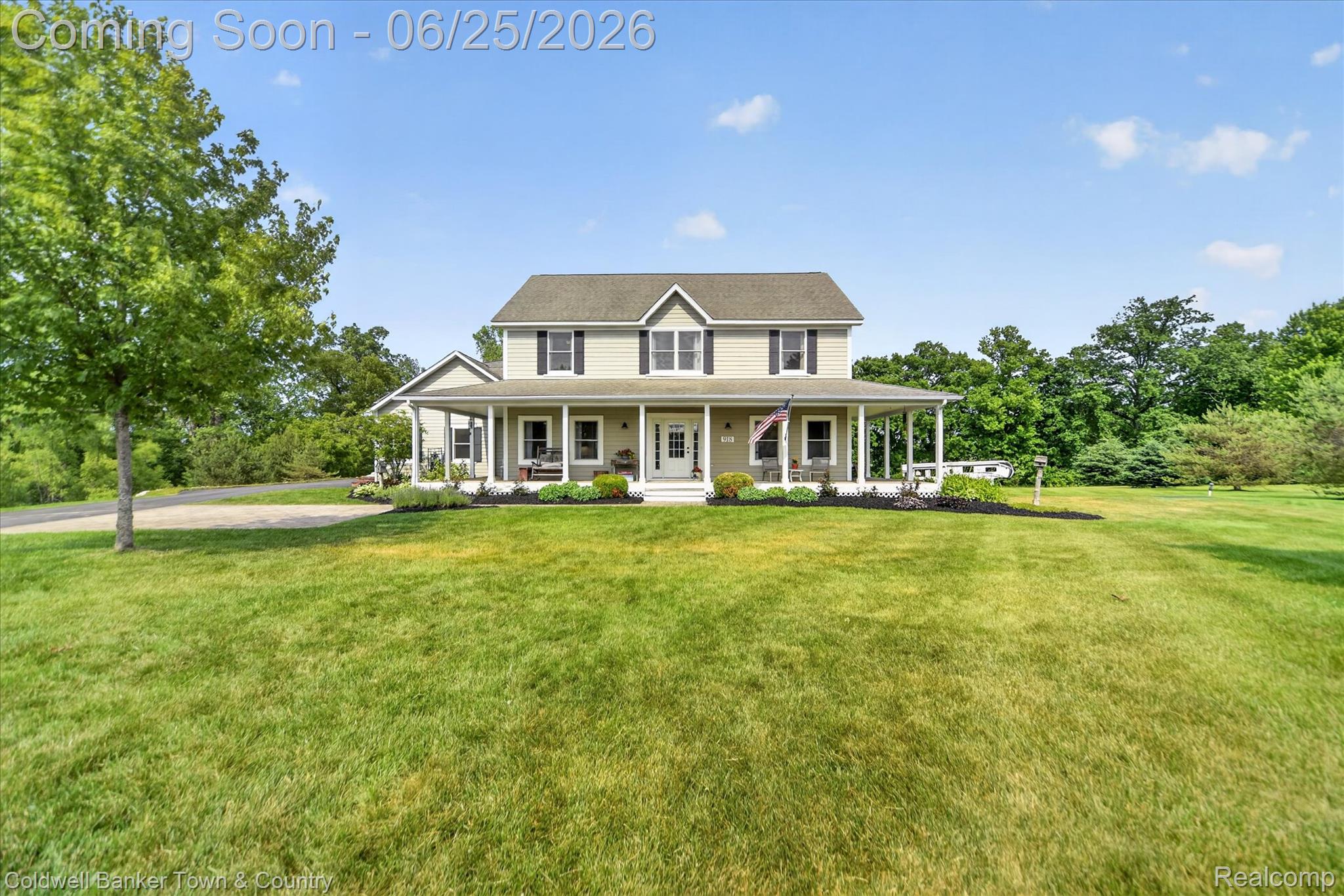 918 Gray Fox Court
