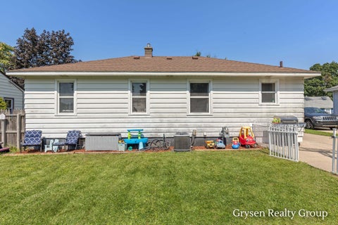 Tiny photo for 2141 Avon Avenue SW, Wyoming City, MI 49519 (MLS # 65026045936)