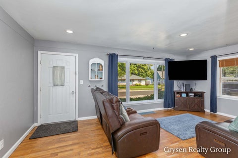 Tiny photo for 2141 Avon Avenue SW, Wyoming City, MI 49519 (MLS # 65026045936)