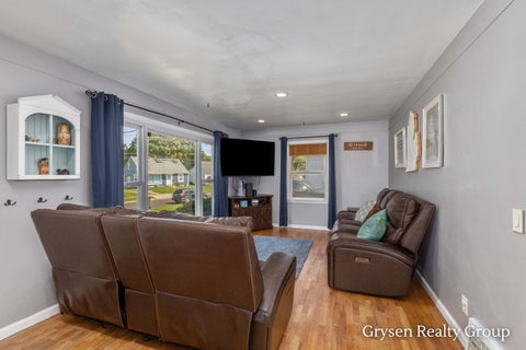 Tiny photo for 2141 Avon Avenue SW, Wyoming City, MI 49519 (MLS # 65026045936)