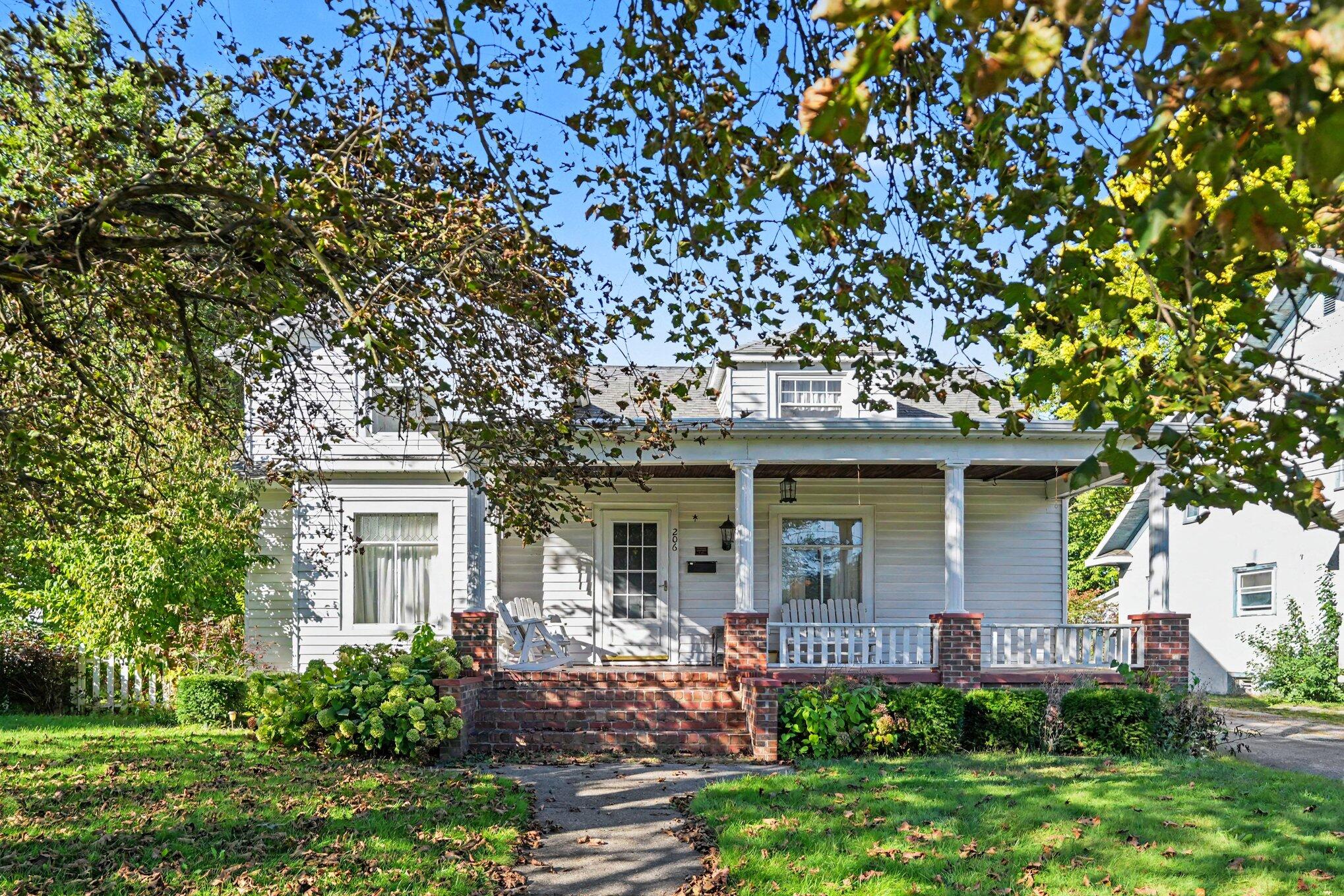 206 W Front Street