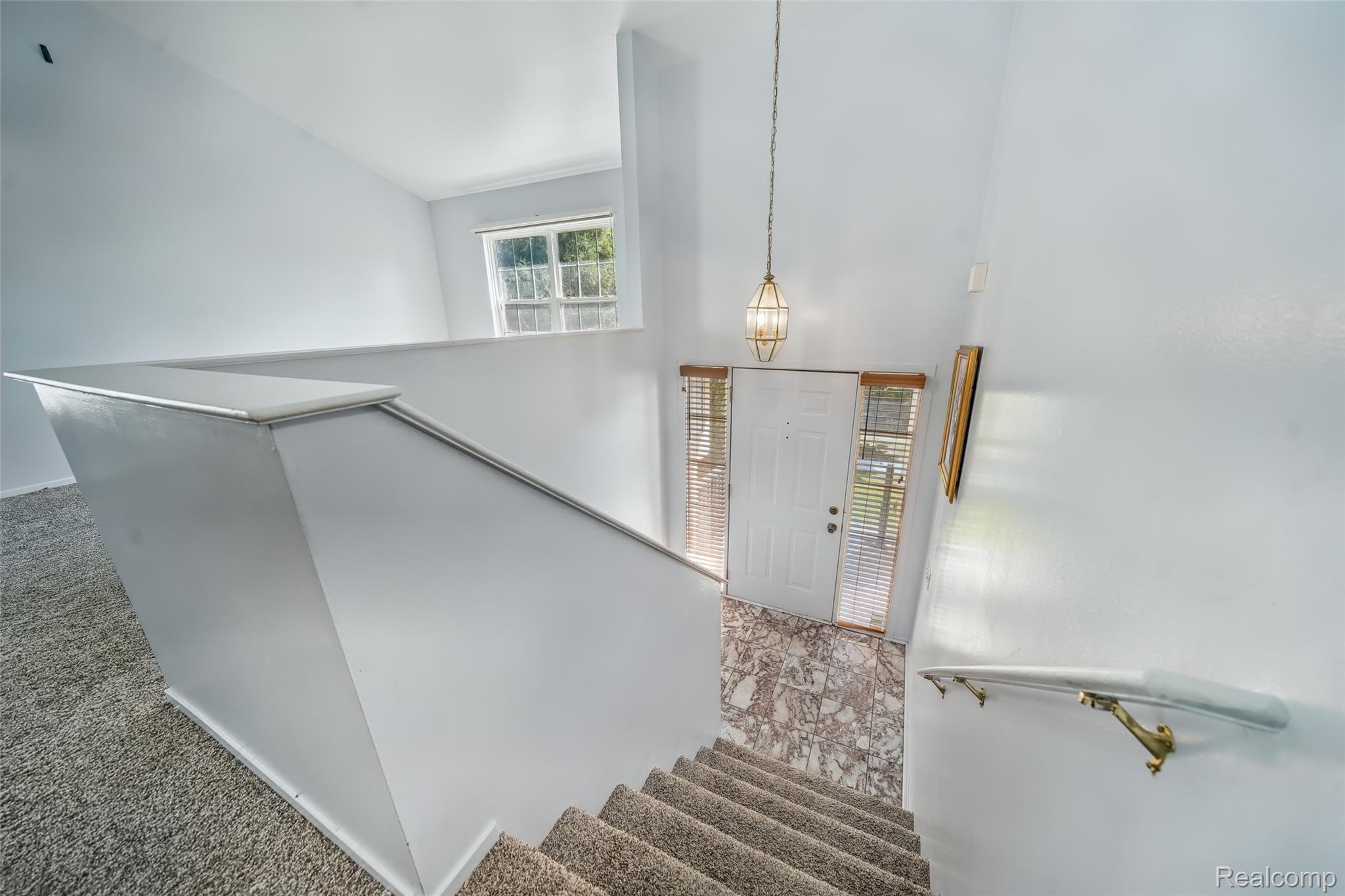 870 Huntclub Boulevard