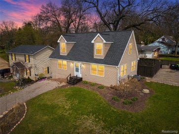 7395 Harrington Drive Hamburg Township MI 48116