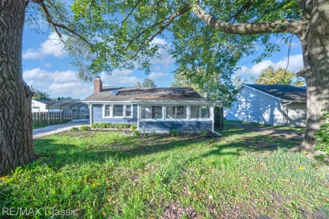 Tiny photo for 1220 S Cass Lake Road, Waterford Charter Township, MI 48328 (MLS # 20261085199)