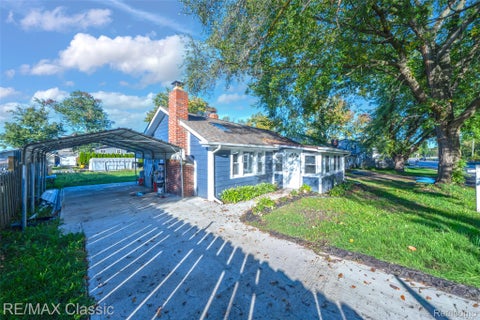 Tiny photo for 1220 S Cass Lake Road, Waterford Charter Township, MI 48328 (MLS # 20261085199)