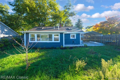 Tiny photo for 1220 S Cass Lake Road, Waterford Charter Township, MI 48328 (MLS # 20261085199)