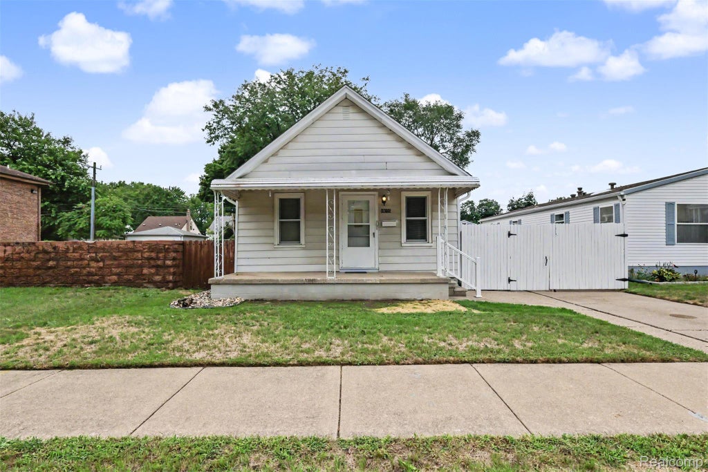 Photo of 19255 Harlow Street, Melvindale City, MI 48122 (MLS # 20261071469)