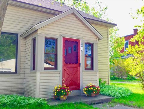 8615 S Maple City Road Kasson Township Leelanau MI 49664