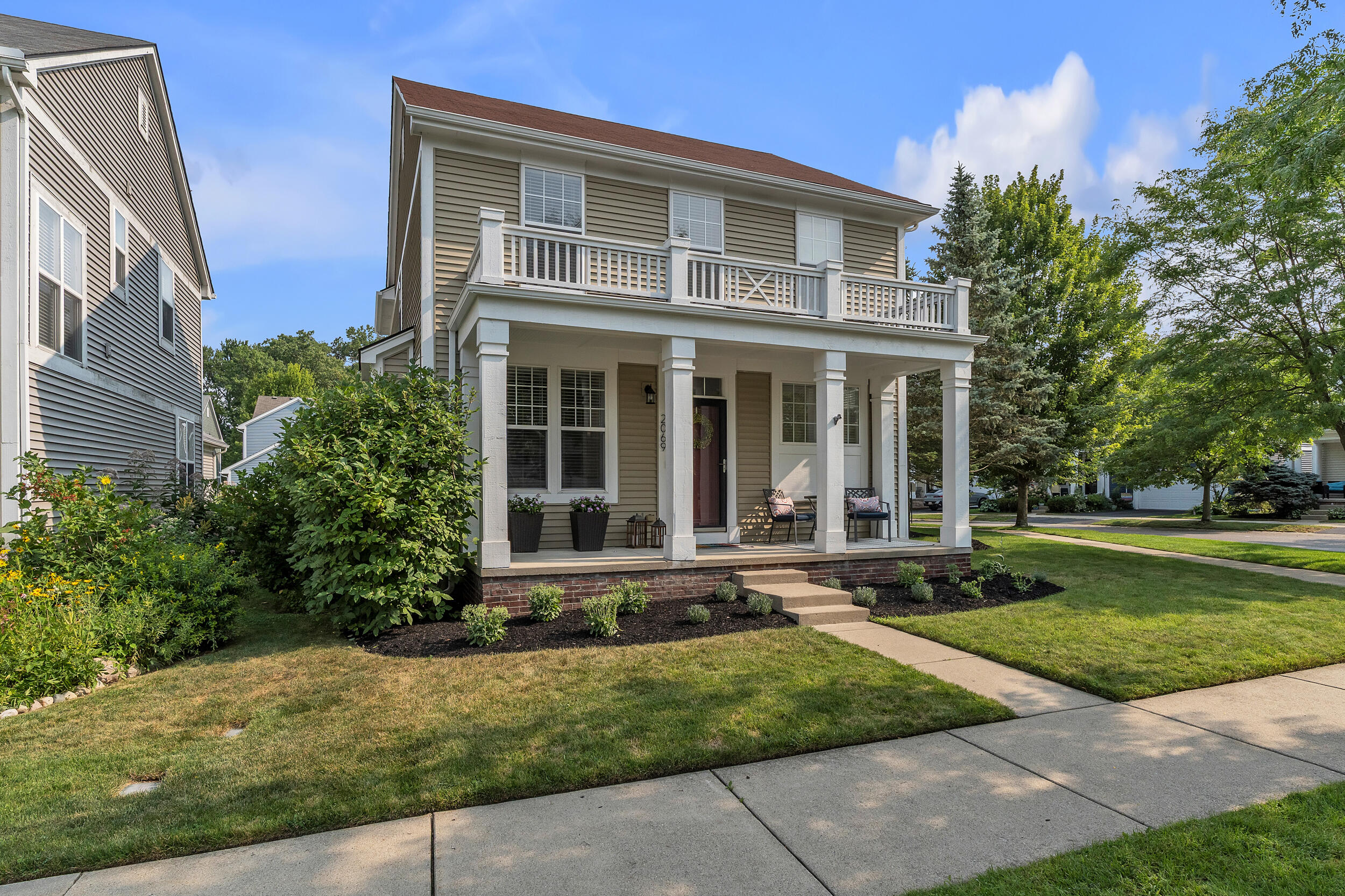 2069 Fountain Park