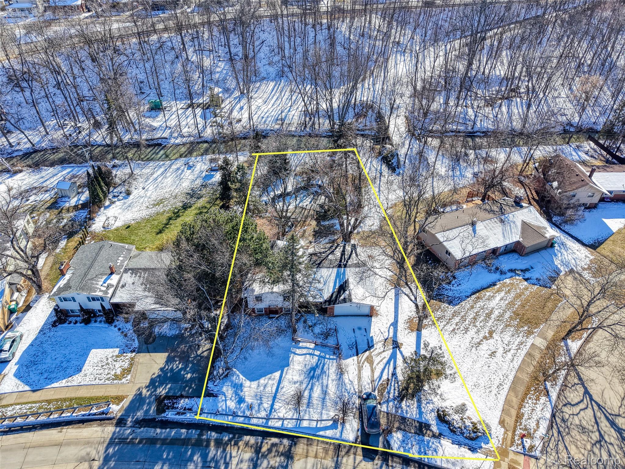 24095 Farmington Road