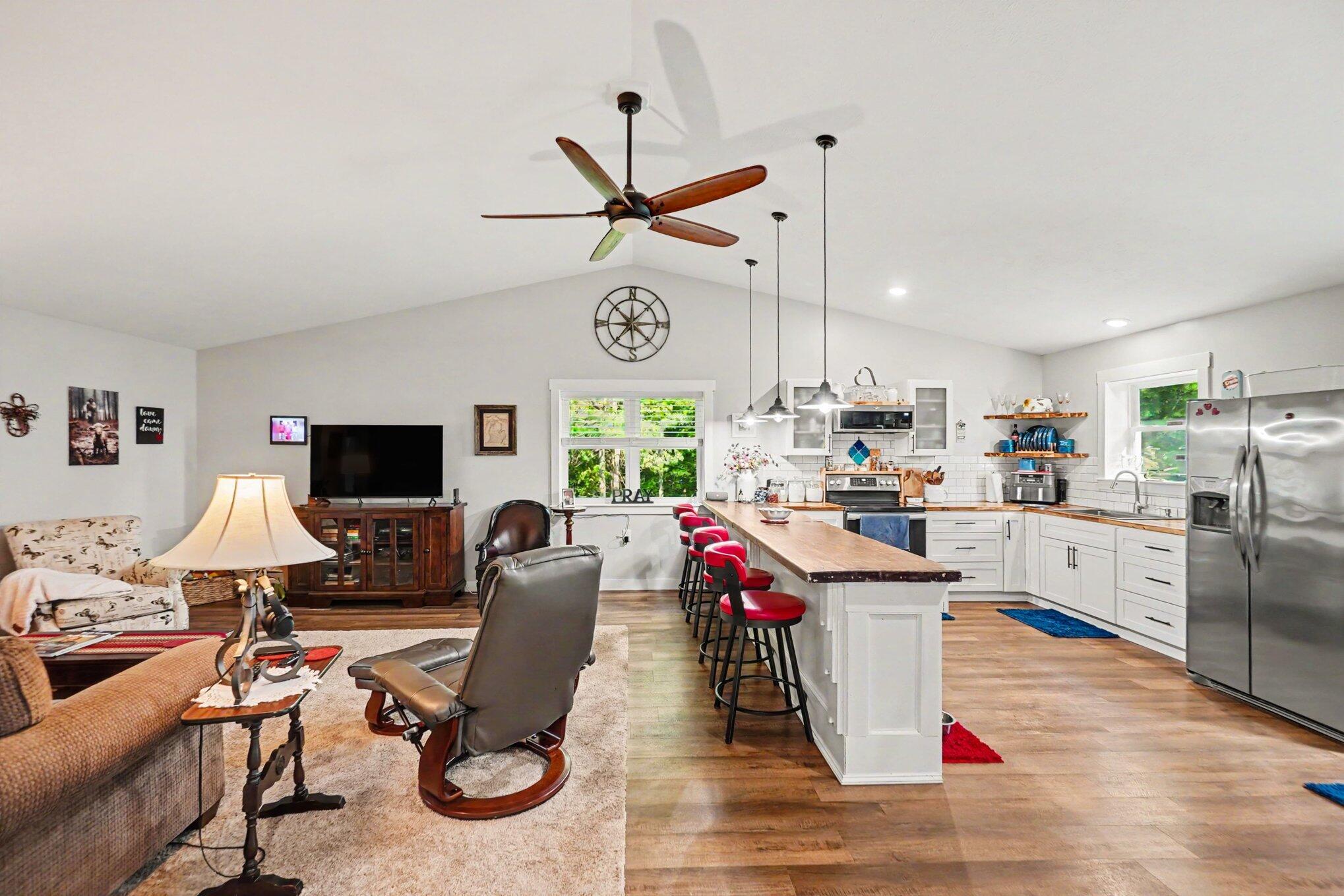 22032 Pine Valley Drive