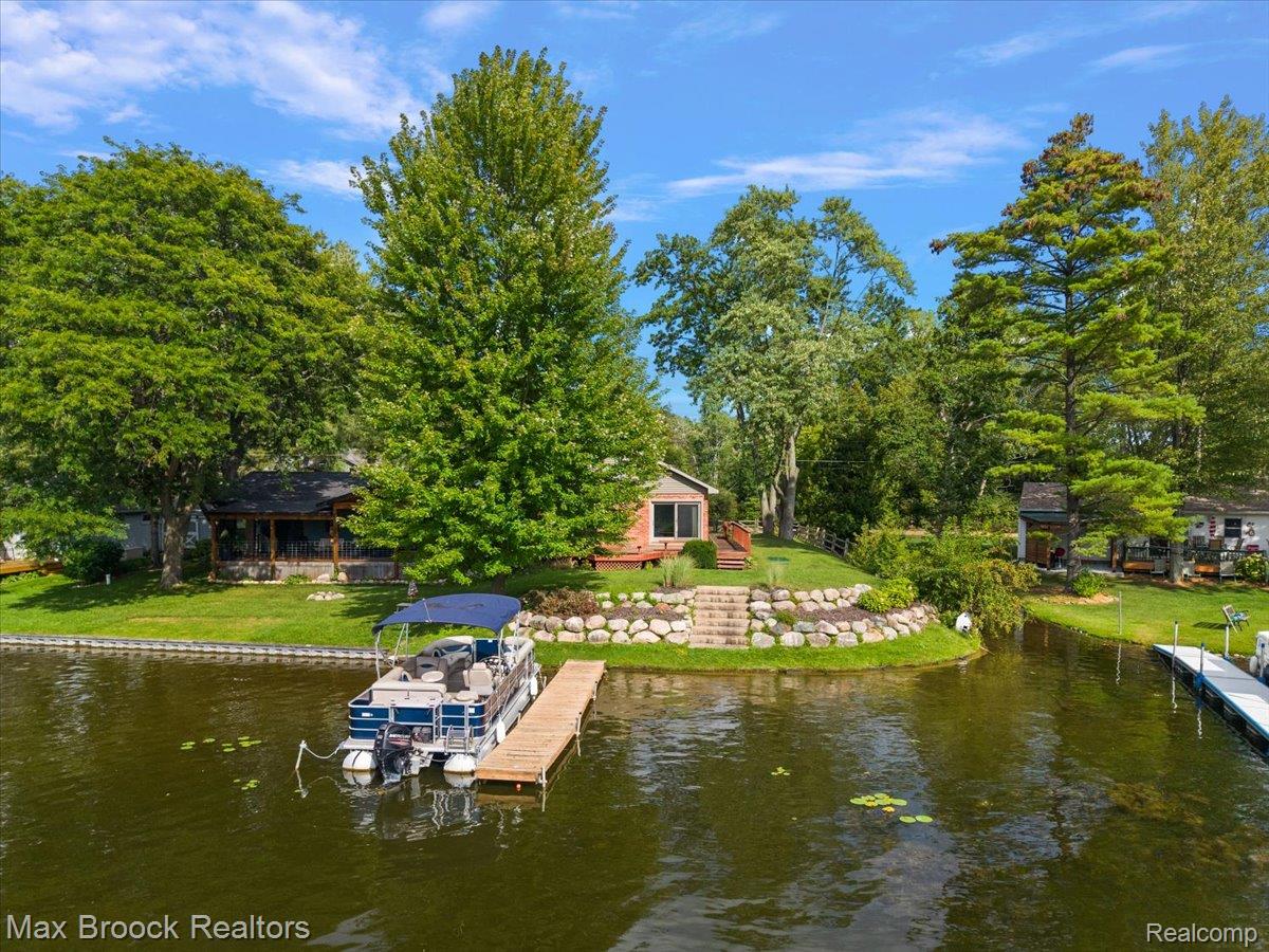 1930 Lake Pointe Drive