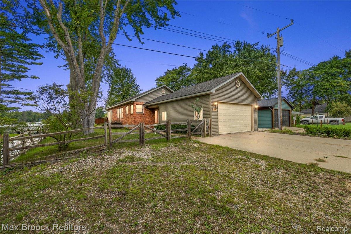 1930 Lake Pointe Drive