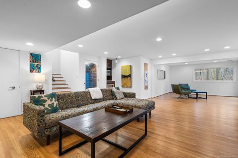 listing image 52