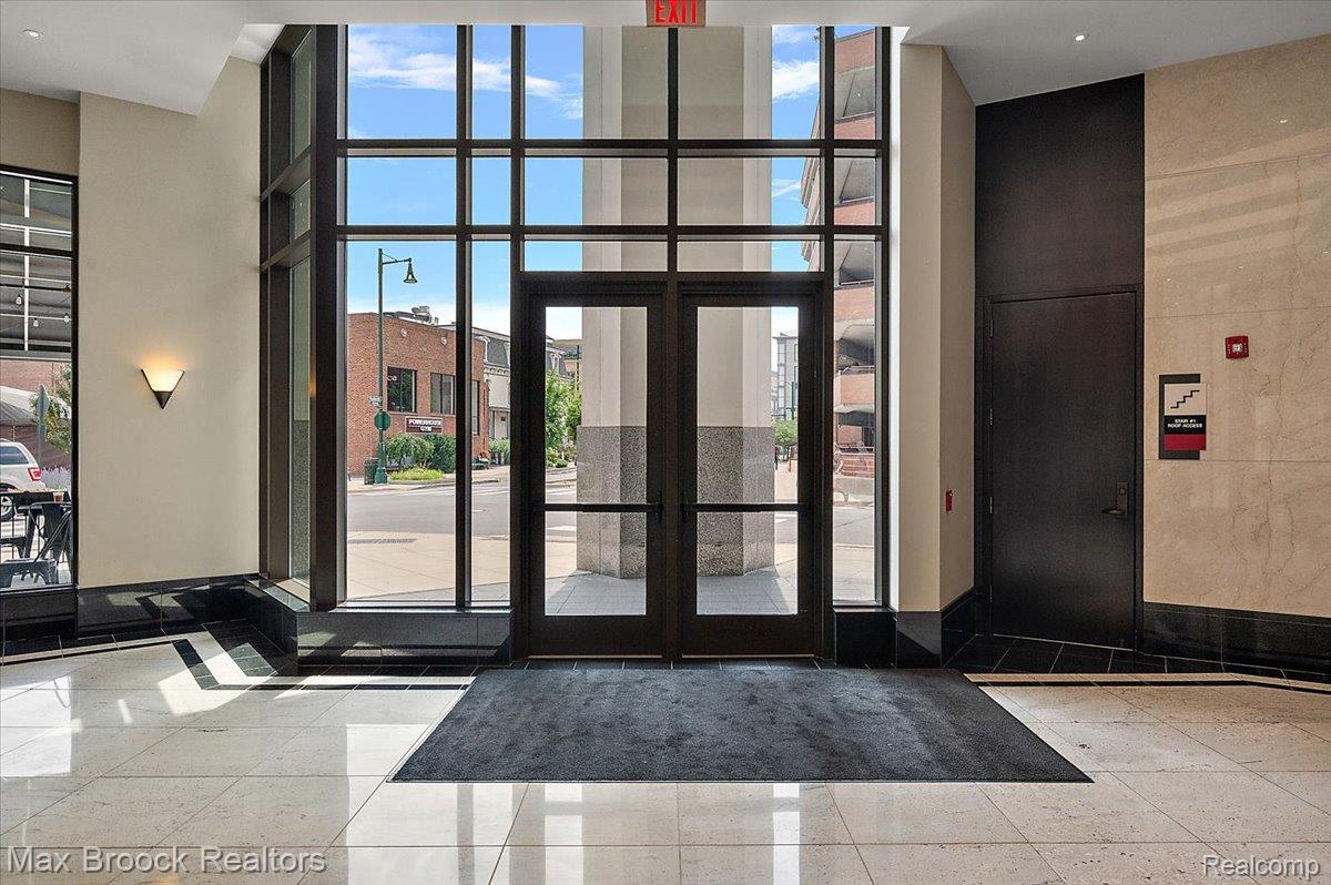 34901 Woodward Avenue 5th Floor