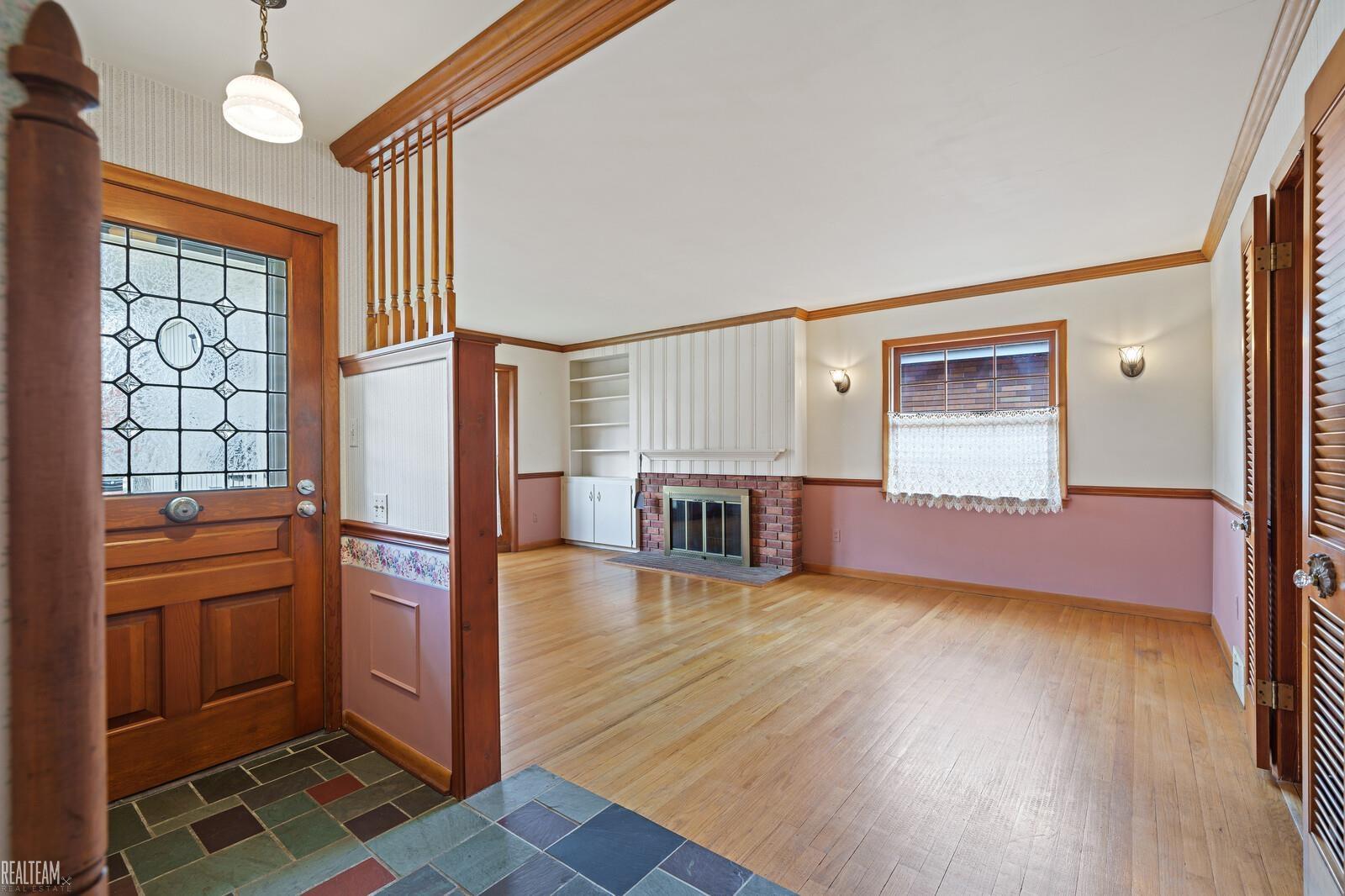 23118 Westbury Street