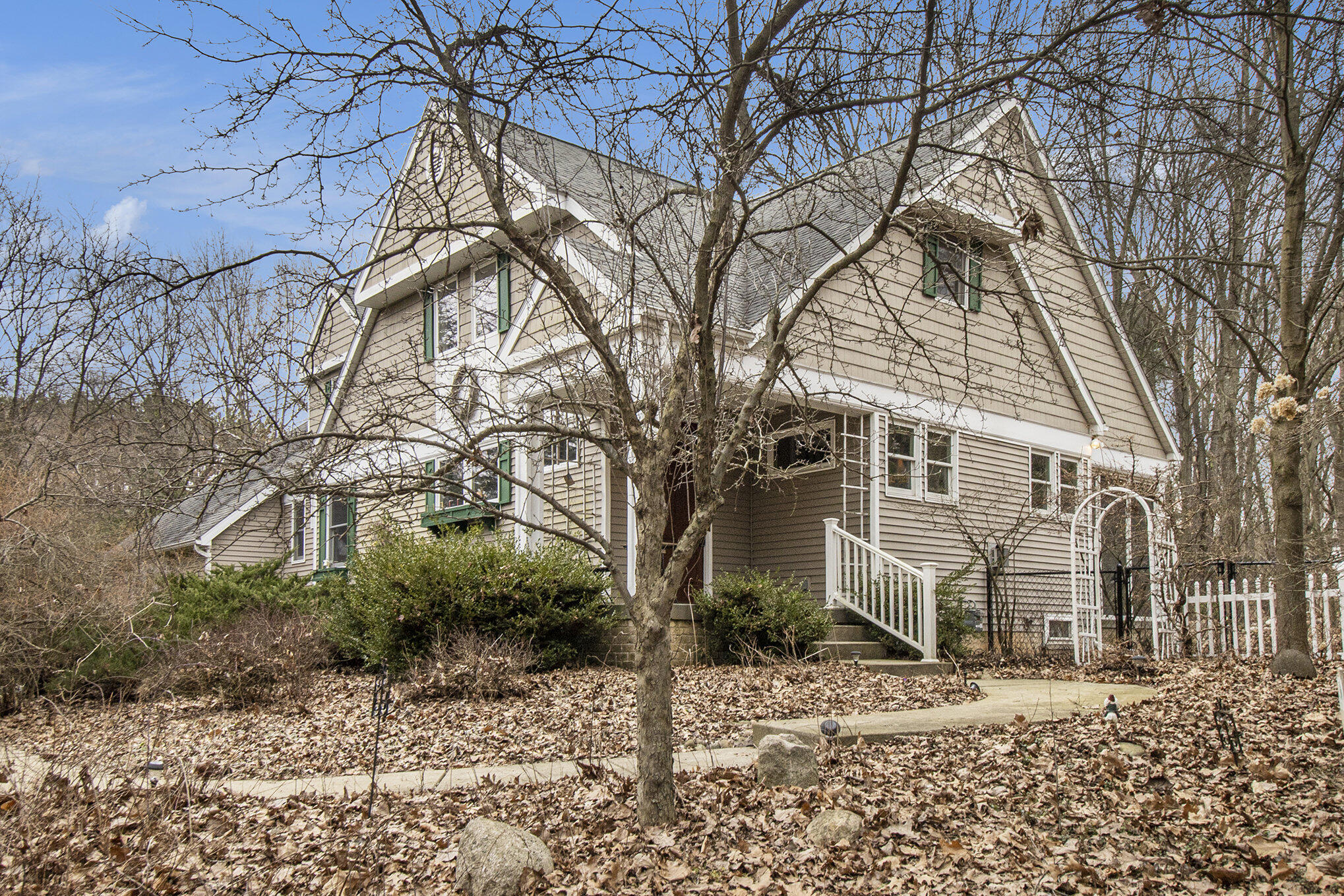 2340 Learmonth Lane