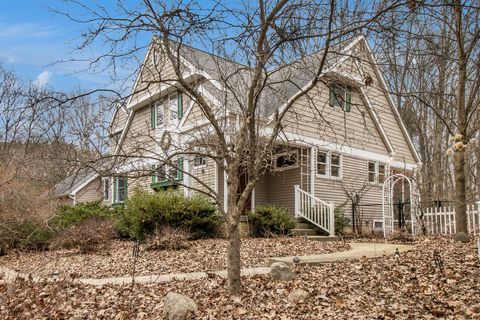 2340 Learmonth Lane Milford Charter Township MI 48381