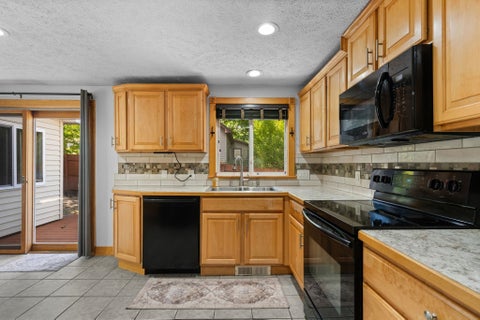 Tiny photo for 202 Seventeenth Street, Traverse City, MI 49684 (MLS # 78080073021)
