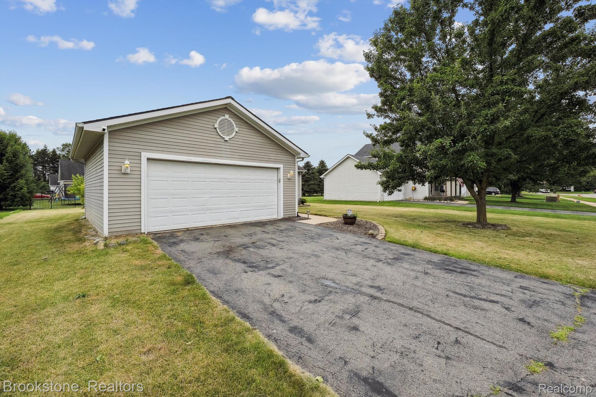 696 Jessica Circle