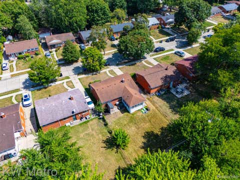 Tiny photo for 22011 Whitmore Street, Oak Park City, MI 48237 (MLS # 20261066810)
