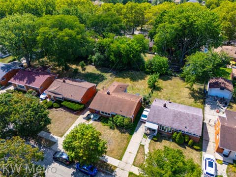 Tiny photo for 22011 Whitmore Street, Oak Park City, MI 48237 (MLS # 20261066810)